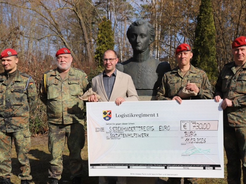 Spendenübergabe in Burg